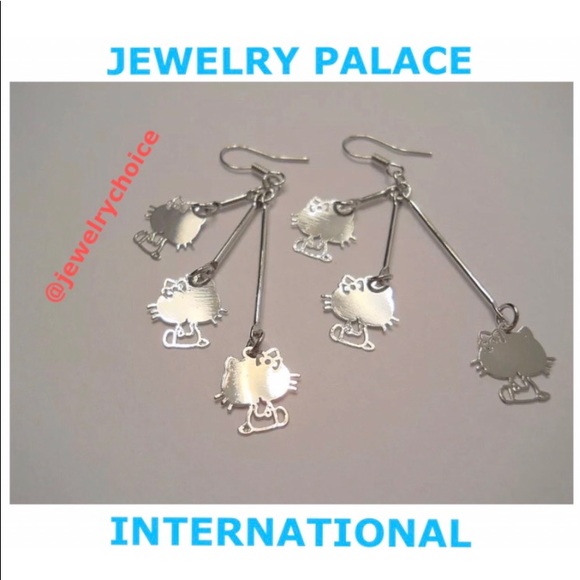 🆕 Stainless Steel 3 Small Hello Kitty Earrings - Picture 5 of 8